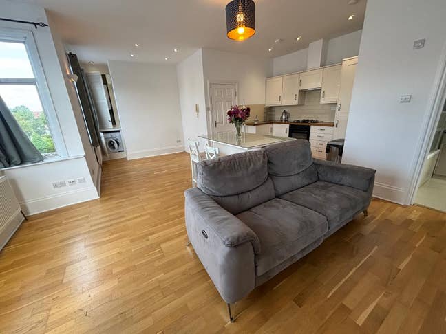 🏡 NW25Q Double Bedroom, ensuite (DSS) Main Photo