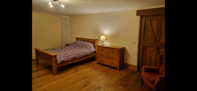 Large Double Room in Country Property Main Photo