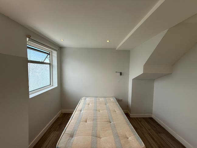 DSS - Studio Flat Available in Ruislip HA4 Main Photo