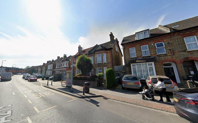 DSS - Studio Flat Available in Addiscombe SE25 Main Photo