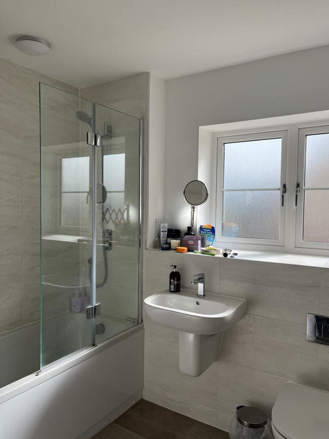 Housemate wanted in quiet cul-de-sac Main Photo