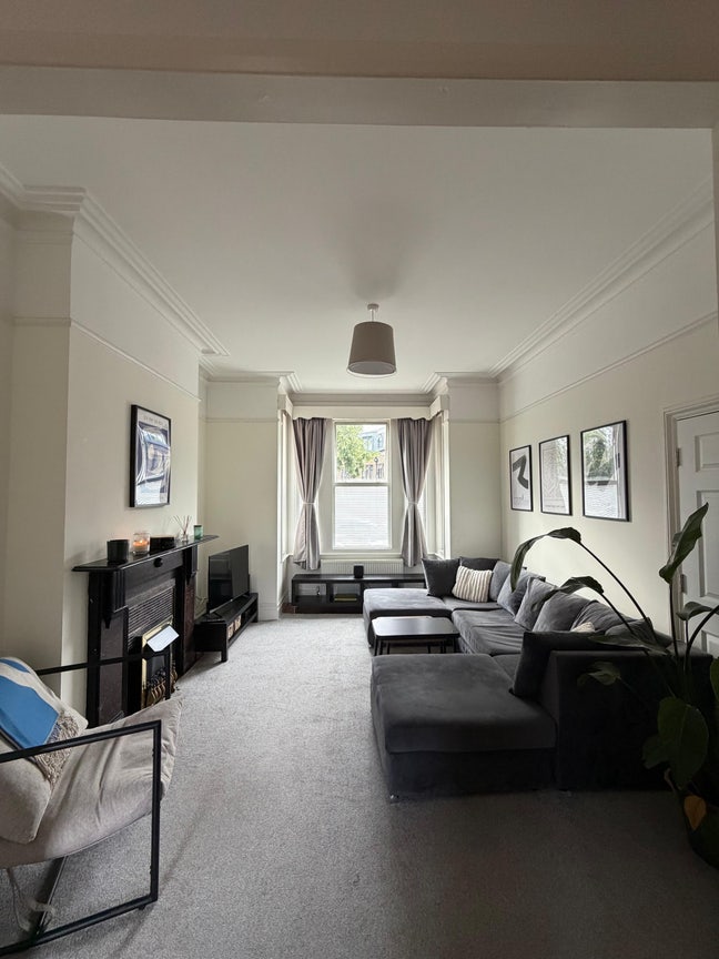 Room available Clapham Common Main Photo