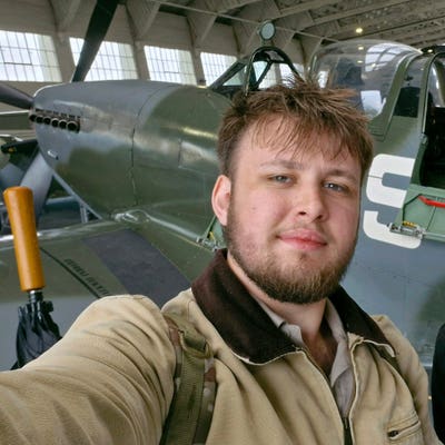 Professional Male seeks a single or double room Main Photo