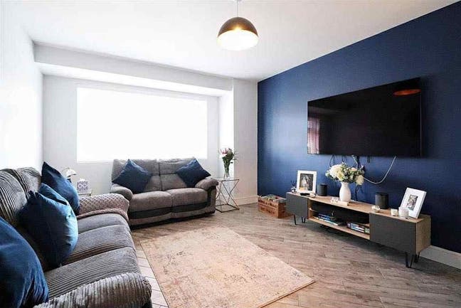 Double room available for individual or couple  Main Photo