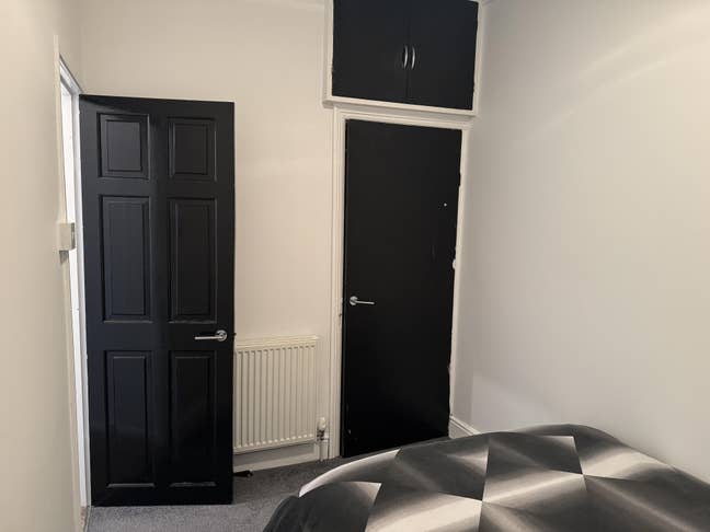 Comfortable Room Available in a Well-Maintained Ho Main Photo