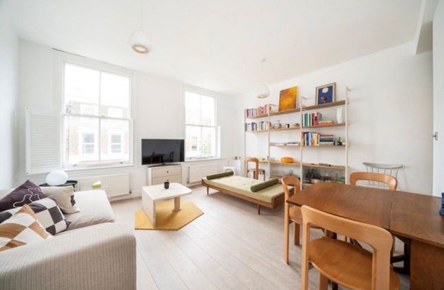 Airy flat in the heart of Newington Green Main Photo