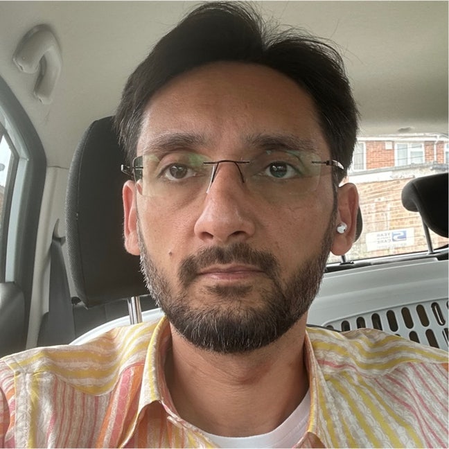 Professional Male seeks a double room Main Photo
