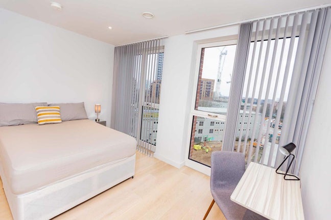 Large Furnished Double Room | Female Flat Main Photo