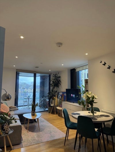 Spacious double room in modern flat | Lewisham Main Photo