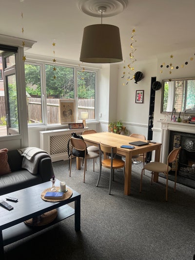 Room to let in Hoxton 3 bed with garden Main Photo