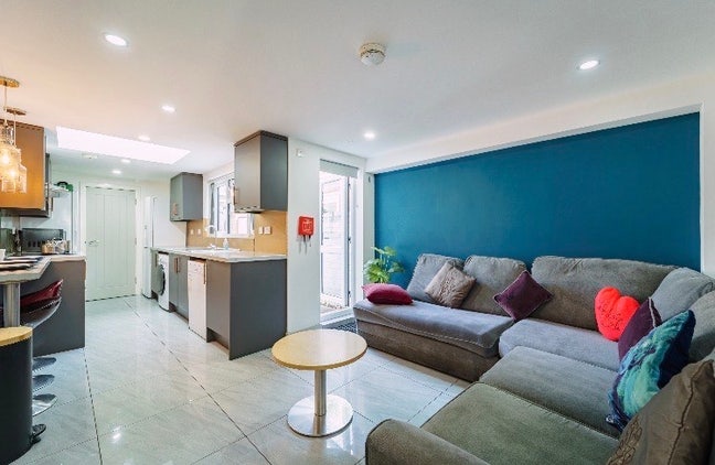 🔥 Newly Refurbished En-Suite Room Main Photo