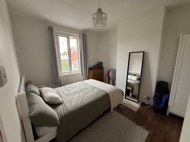 Fantastic double room on Sidney Street Main Photo
