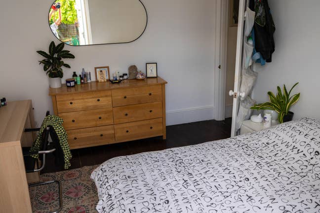 Lovely double bedroom with patio in Finsbury Park Main Photo
