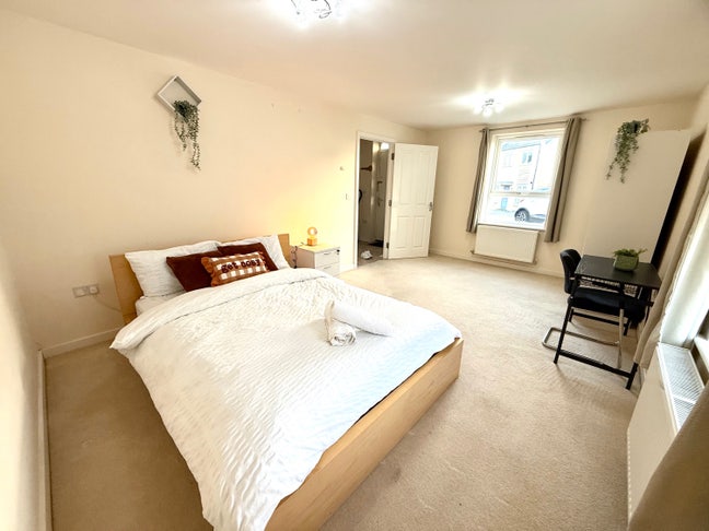 4 bed house in Patchway Main Photo