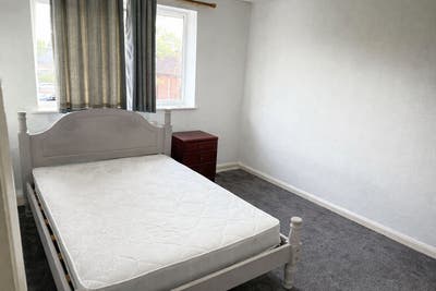 Double bedroom to rent for 850&pound;/ month  Main Photo