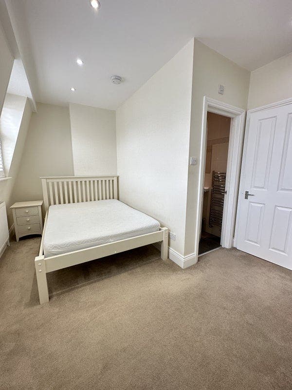 Beautiful En-Suite Double Room Southfields Main Photo