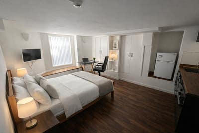Bills Inclusive Studios to Rent 🏡 Main Photo