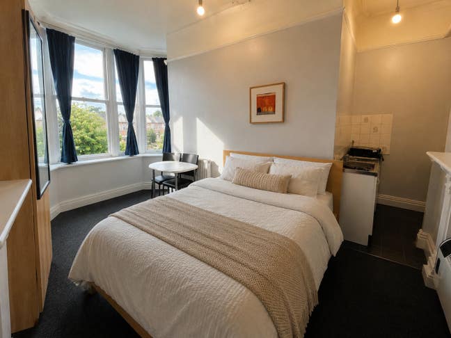 Norfolk St | Bills Inc | 5 mins  to City Centre Main Photo
