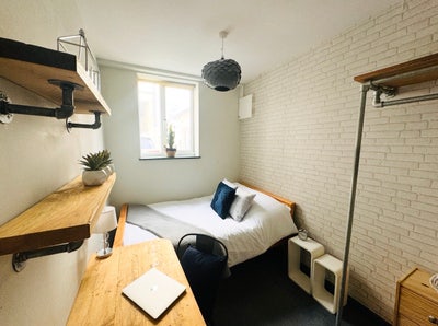 Clarendon Road- 2 min walk from Hove station! Main Photo