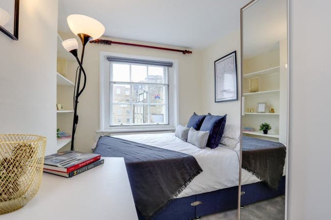 Double Room on High Street Kensington | W8  Main Photo