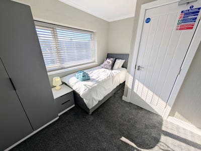 Brand New En Suite Rooms - Near To FGH Main Photo