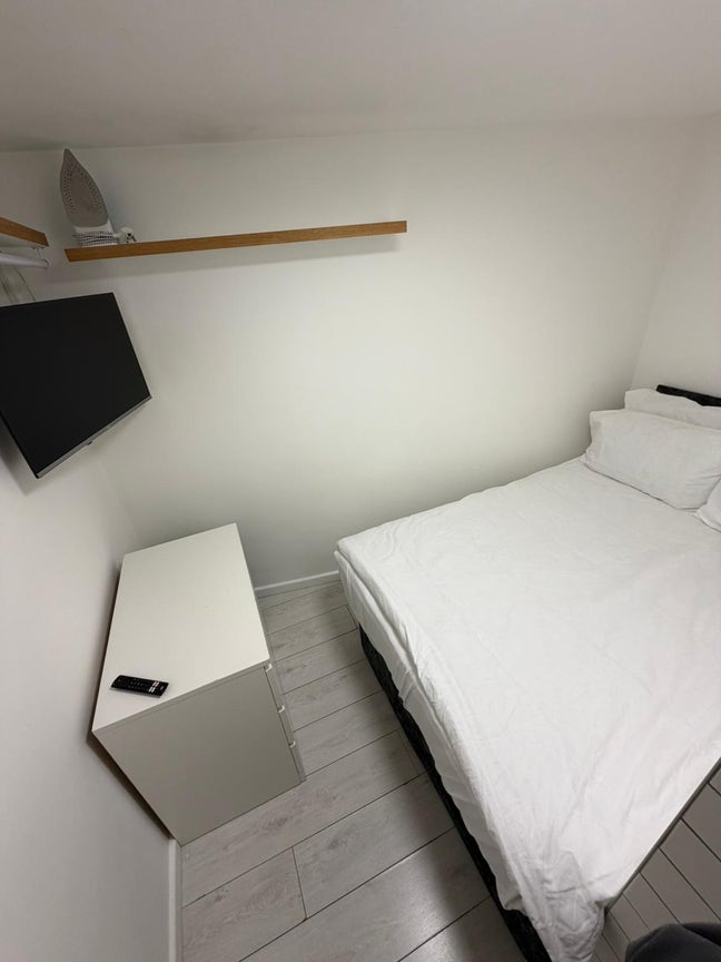 Single Room Brighton Center  Main Photo