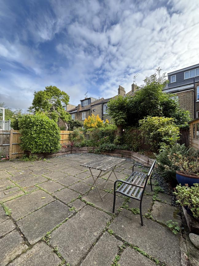 Tufnell Park, two bedroom flat with garden (London Main Photo