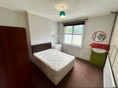 Low Priced Room Main Photo