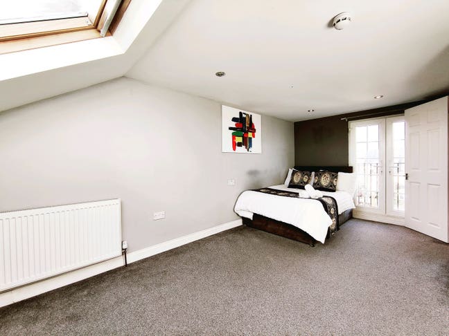 En-Suite double rooms, fully furnished Main Photo