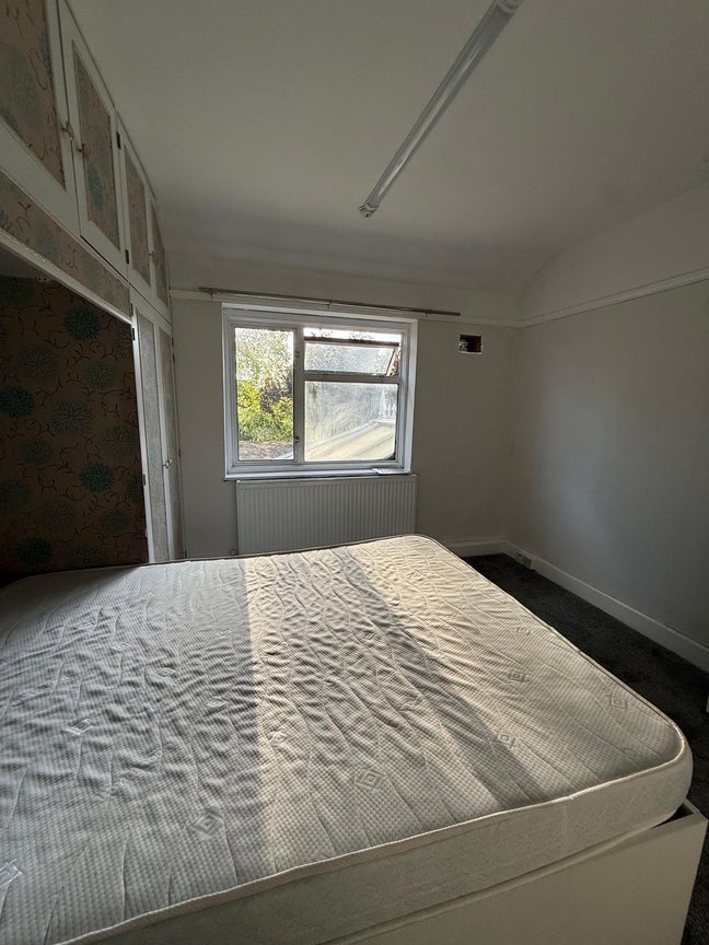 Master bedroom  Main Photo