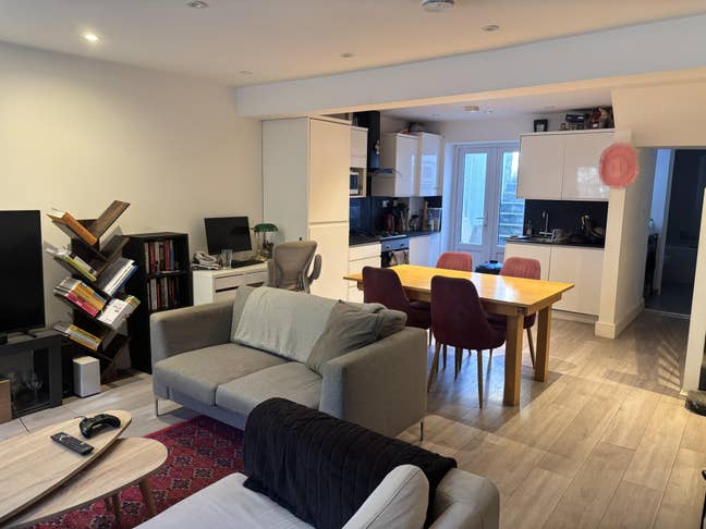 Two rooms available in vibrant Kentish Town Main Photo