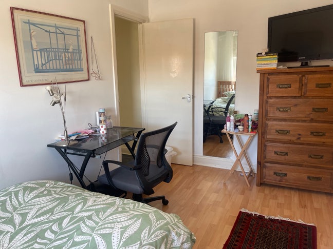 Large Bedroom Main Photo