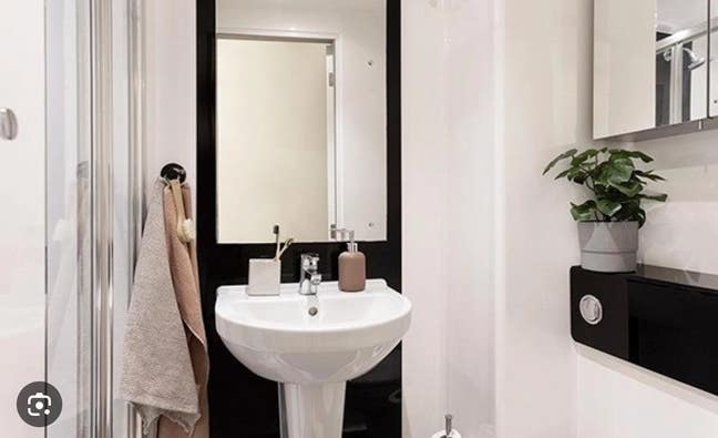 Chaucer house en suite 13 weeks Main Photo