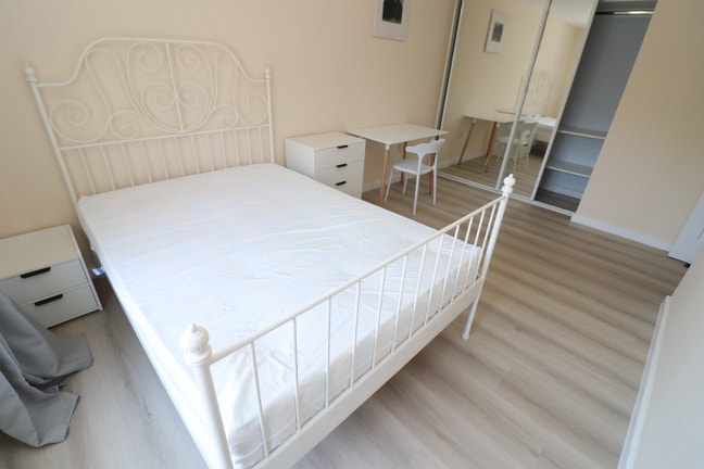 2 Newly Refurbished Double Rooms in Canary Wharf Main Photo