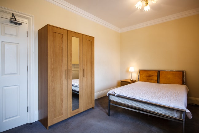Rooms Close To Hammersmith Station, HMO Licensed  Main Photo