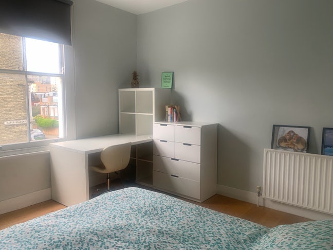 Double room close to Northcote Road Main Photo