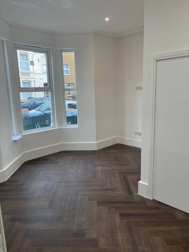 Fully furnished Share House Bills Included  Main Photo