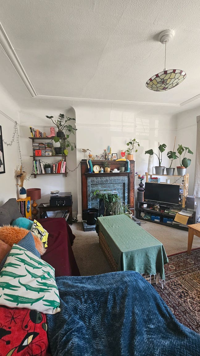 Big double room in bright and airy flat Main Photo