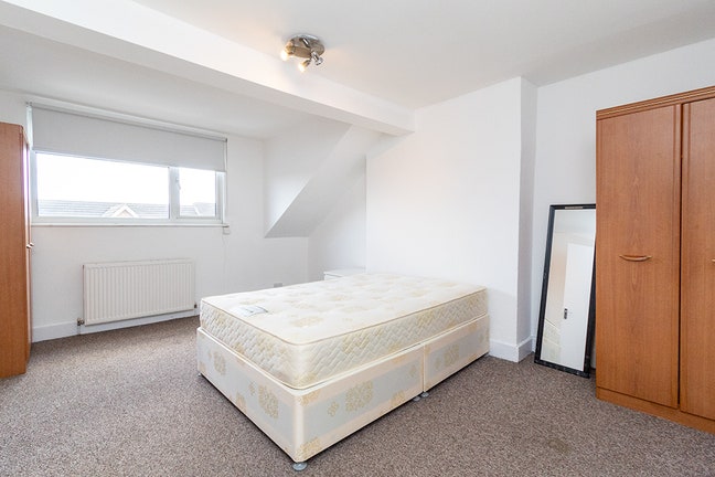 Bright 2 Bed Flat in Cricklewood, NW2 Main Photo