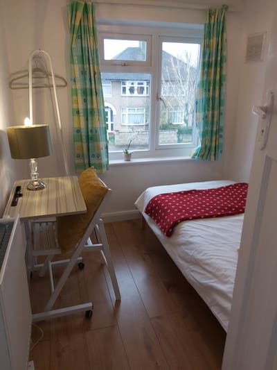 Marston – Quiet Single Room Near City Centre Main Photo