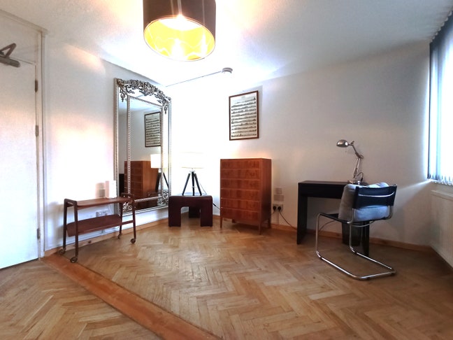 Big & Bright Double Room with Toilet En Suite Main Photo