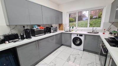 * House-Share, All Bills Included * Double Room Main Photo