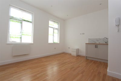 F4-62RA-Bright Spacious 1-BED FLAT-1st Floor-NW10 Main Photo