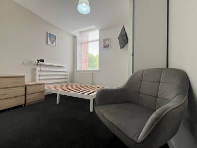 Newly Refurbished En-Suite, Fishergate Hill Main Photo