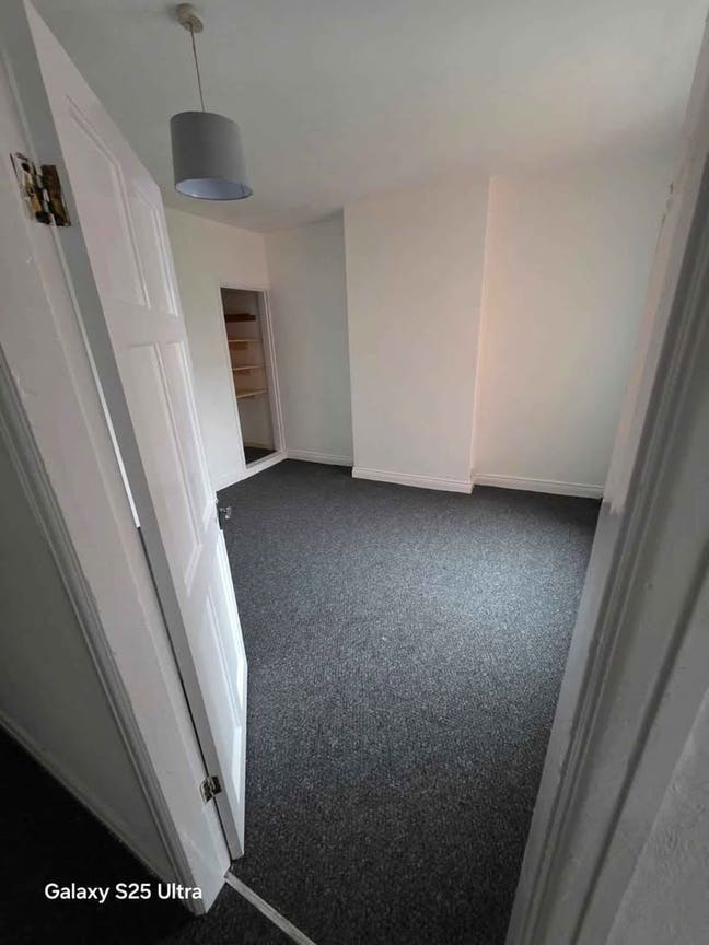 Double Room Available  Main Photo