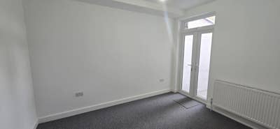 Spacious-Refurbished-Unfurnished-Available Now Main Photo