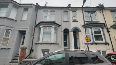 5 Double rooms to rent in Chatham Main Photo
