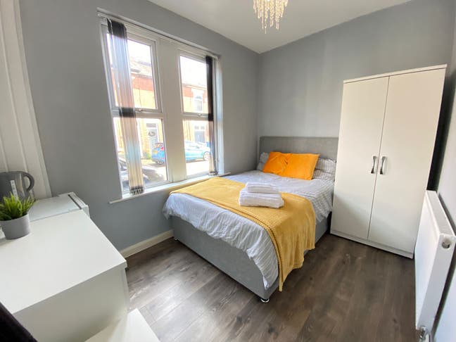 🔥 Ensuite Room Close to Town 🔥 Main Photo