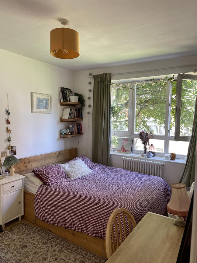 Room Available July and August in Hackney Main Photo