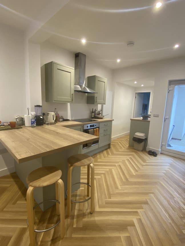 Cosy room in York. 8 minutes cycle to the station. Main Photo